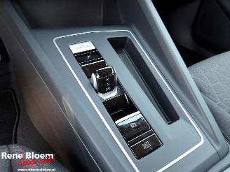 Volkswagen Golf 1.5 eHybrid Life Edition picture 13