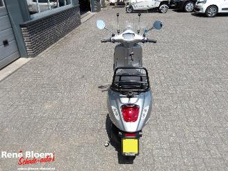 Vespa  Primavera Elettrica 45 picture 5