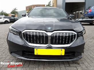 BMW 5-serie 530e picture 3
