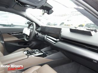 BMW 5-serie 530e picture 12