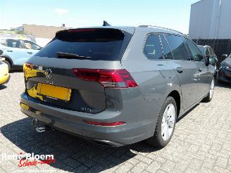 Vaurioauto  passenger cars Volkswagen Golf 1.5 e-TSI Life Business 2024/1