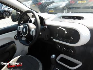 Renault Twingo 1.0 SCe Collection picture 10