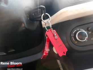 Renault Twingo 1.0 SCe Collection picture 15