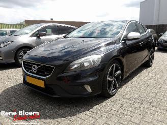 skadebil auto Volvo V-40 D4 R-Design Navi 190pk 2014/12