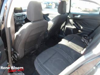 Ford Focus 1.0 Ecoboost Business picture 10
