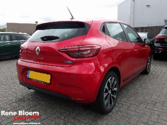 Coche accidentado Renault Clio E-TECH HYBRID Equilibre 145pk 2023/5