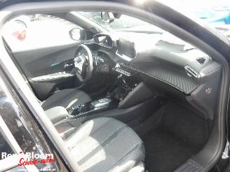 Peugeot 2008 1.2 Puretech Allure Pack picture 11