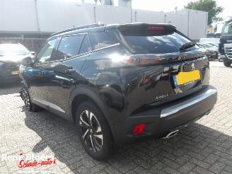 Peugeot 2008 1.2 Puretech Allure Pack picture 5