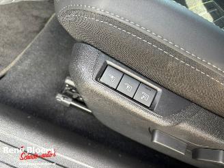 Peugeot e-2008 EV GT Advantage 54kwh picture 18