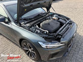 Volvo V-60 2.0 T6 Plug-in-Hybrid AWD Plus Dark 253pk picture 9