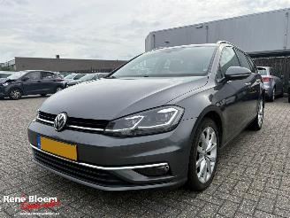 Schadeauto Volkswagen Golf 1.6 TDI Highline Navi 116pk 2019/6