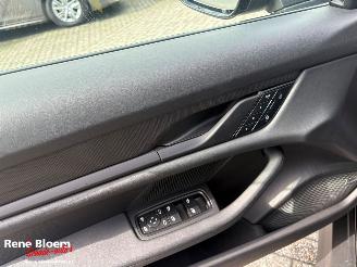 Porsche Taycan Sport Chrono picture 18