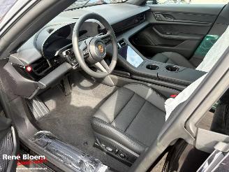 Porsche Taycan Sport Chrono picture 16