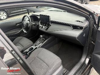 Toyota Corolla 1.8 Hybrid Dynamic Aut picture 13