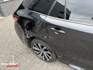 Toyota Corolla 1.8 Hybrid Dynamic Aut picture 12