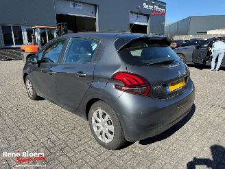Peugeot 208 1.2 PureTech Active 82pk picture 2
