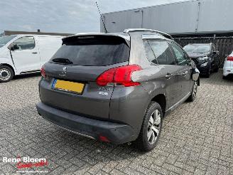 Voiture accidenté Peugeot 2008 1.2 Puretech Blue Executive 110pk 2016/3