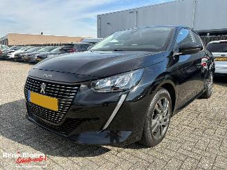 Voiture accidenté Peugeot 208 1.2 Puretech Active Carplay 5drs 2021/10