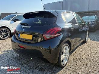 Unfallwagen Peugeot 208 1.2 Puret6ech Signature 5drs Airco 2019/6