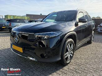 krockskadad bil auto Mercedes EQB 250+ Luxury Line 71kWh 7-persoons 2024/10