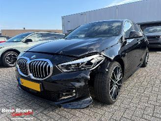 Schadeauto BMW 1-serie 118i M-pakket Automaat 2024/11