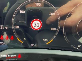 Porsche Taycan 4S Full Option picture 22