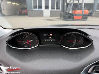 Peugeot 308 1.2 Puretech Executive picture 14