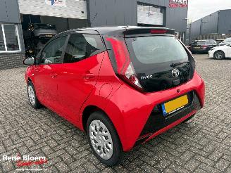 Toyota Aygo 1.0 VVT-i X-fun 72pk 5drs Airco picture 2