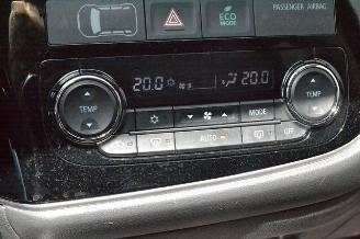 Mitsubishi Outlander Mitsubishi Outlander Top 4WD Dach Klima Navi Voll!! picture 20
