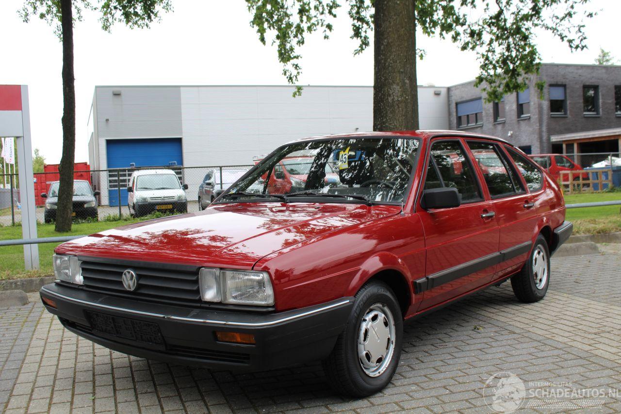 Volkswagen Passat 1.6 CL Inj NETTE STAAT!, Trekhaak, HISTORIE!
