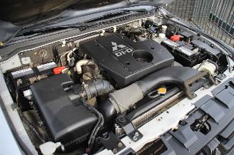 Mitsubishi Pajero 3.2 DI-D Invite 4x4, CLIMA, FULL SERVICE! picture 13