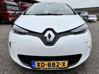 Renault Zoé R90 Life 41 kWh 92pk aut + Incl koopaccu - nap - wegenbelastingvrij - navi - pdc - clima - keyless entry + start - cruise - rijdbaar - accu eigendom picture 3