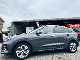 Damaged car Kia e-Niro Electric 64kWh aut + f1 204pk Exe.Line - nap - nav - camera - leer - stoelverw v+a + stuurverw + stoelkoeling - line + front + Side assist 2020/10