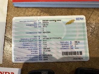 Honda  ADV 350A 29pk Matgrijs - keyless - handvat verwarming - abs - slechts 5284km gelopen - lichte krassen picture 32