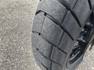 Honda  ADV 350A 29pk Matgrijs - keyless - handvat verwarming - abs - slechts 5284km gelopen - lichte krassen picture 9