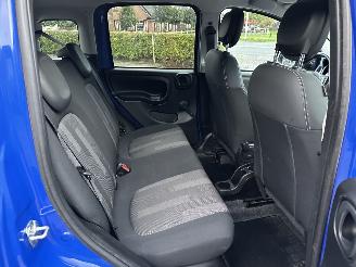 Fiat Panda 0.9TwinAir Turbo 4x4 Cross 6-bak - nap - clima - elektr pakket - lmv - privacy glass - led - trekhaak picture 24