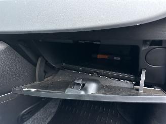 Fiat Panda 0.9TwinAir Turbo 4x4 Cross 6-bak - nap - clima - elektr pakket - lmv - privacy glass - led - trekhaak picture 34