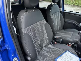 Fiat Panda 0.9TwinAir Turbo 4x4 Cross 6-bak - nap - clima - elektr pakket - lmv - privacy glass - led - trekhaak picture 31