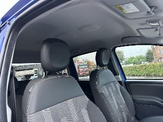 Fiat Panda 0.9TwinAir Turbo 4x4 Cross 6-bak - nap - clima - elektr pakket - lmv - privacy glass - led - trekhaak picture 30