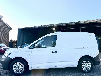 skadebil bedrijf Volkswagen Caddy Gereserveerd 2.0 TDI 6-bak Comf - 7189km nap 2023 - leer - navi - clima - cruise - pdc - trekh - schuif + klapdeuren 2023/4