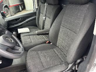 Mercedes Vito gereserveerd 116 CDI 163pk 6-bak Lang - 3Pers - euro.6 - airco - cruise - elektr pakket - radio + aux + usb - volledig rijdbaar picture 18