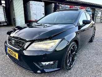 Seat Leon 1.4 TSI 140pk 6-bak FR Bus 5drs - pano - nap - navi - half leer - stoelverw - sportonderstel - 18 inch lmv picture 2