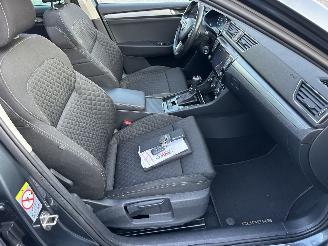 Skoda Superb 1.6 TDI 120pk dsg aut + f1 Style Bus - pano - nap - xenon - rest bpm 1300 - keyless - front + side + line assist - elektr klep picture 62