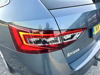 Skoda Superb 1.6 TDI 120pk dsg aut + f1 Style Bus - pano - nap - xenon - rest bpm 1300 - keyless - front + side + line assist - elektr klep picture 118