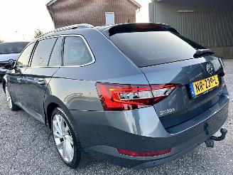 Skoda Superb 1.6 TDI 120pk dsg aut + f1 Style Bus - pano - nap - xenon - rest bpm 1300 - keyless - front + side + line assist - elektr klep picture 5