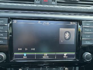 Skoda Superb 1.6 TDI 120pk dsg aut + f1 Style Bus - pano - nap - xenon - rest bpm 1300 - keyless - front + side + line assist - elektr klep picture 33