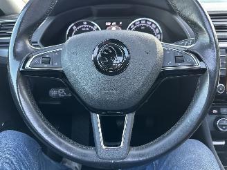 Skoda Superb 1.6 TDI 120pk dsg aut + f1 Style Bus - pano - nap - xenon - rest bpm 1300 - keyless - front + side + line assist - elektr klep picture 41