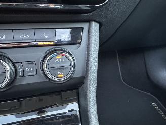 Skoda Superb 1.6 TDI 120pk dsg aut + f1 Style Bus - pano - nap - xenon - rest bpm 1300 - keyless - front + side + line assist - elektr klep picture 49