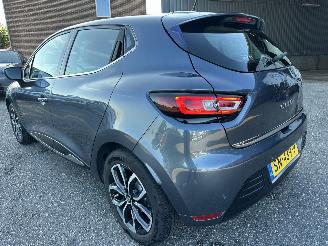 Renault Clio gereserveerd 0.9 TCe Turbo 90pk Intens 5drs - nap - clima - camera - navi - aux - usb - pdc v+a - keyless entry + start picture 5