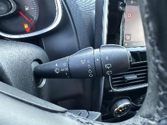 Renault Clio gereserveerd 0.9 TCe Turbo 90pk Intens 5drs - nap - clima - camera - navi - aux - usb - pdc v+a - keyless entry + start picture 33